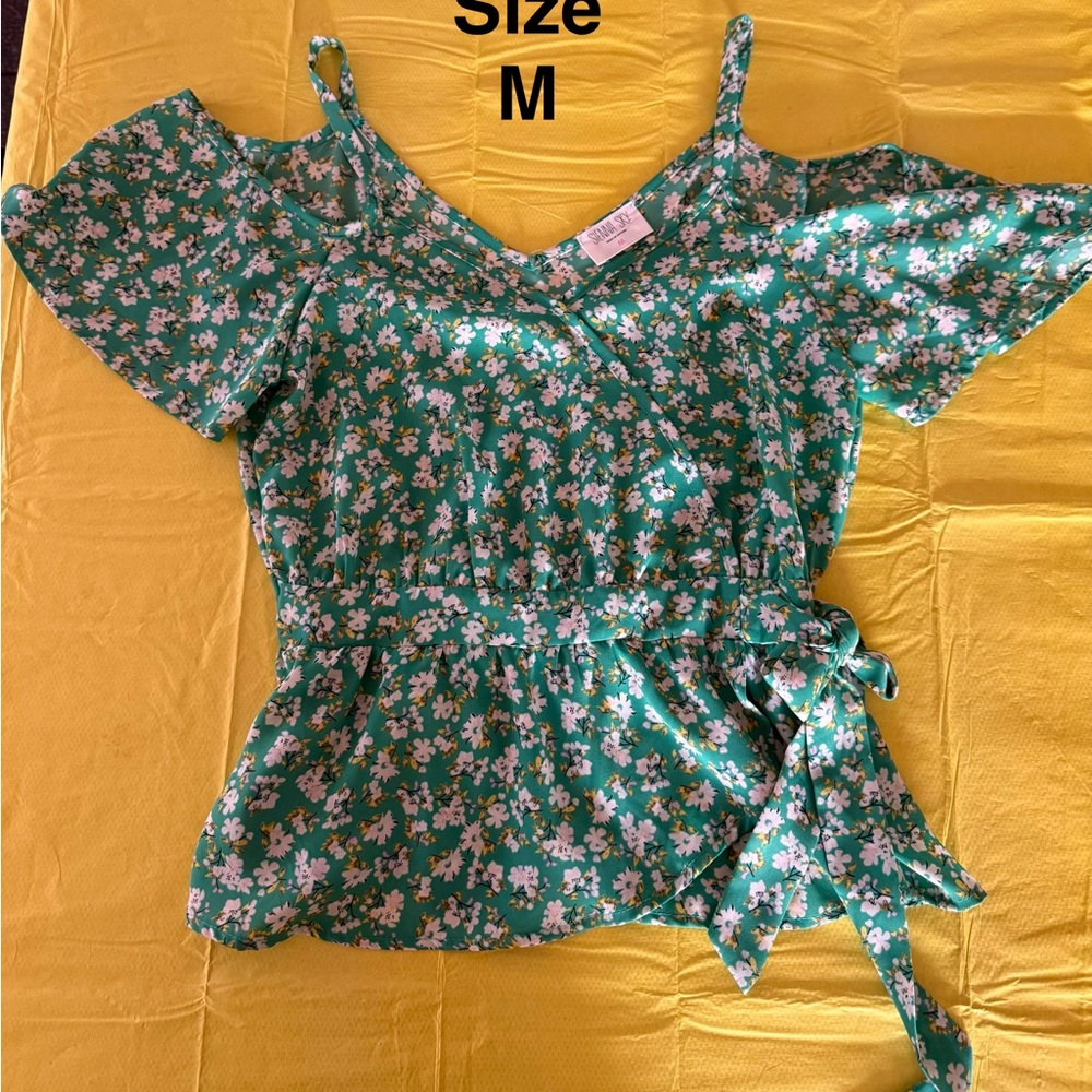 Floral Cold-Shoulder Tie-Waist Top - Green